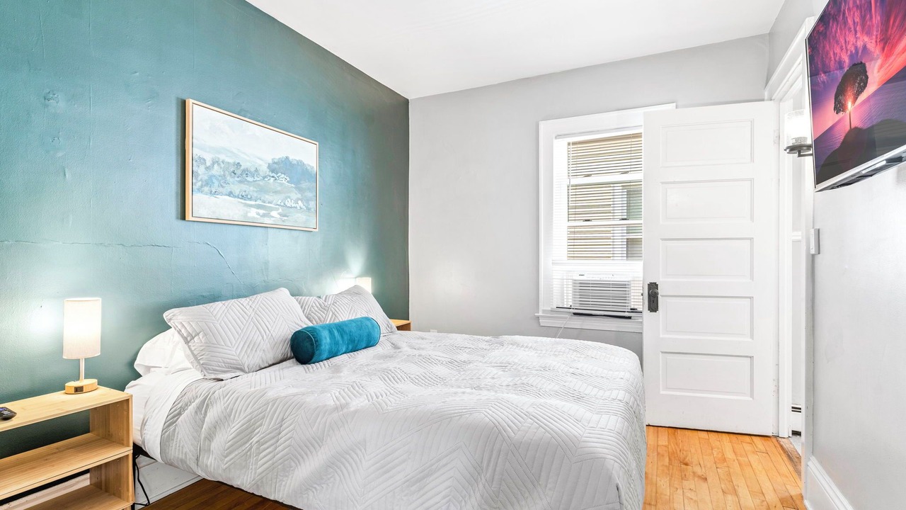 Photo of Bedroom in Corcoran