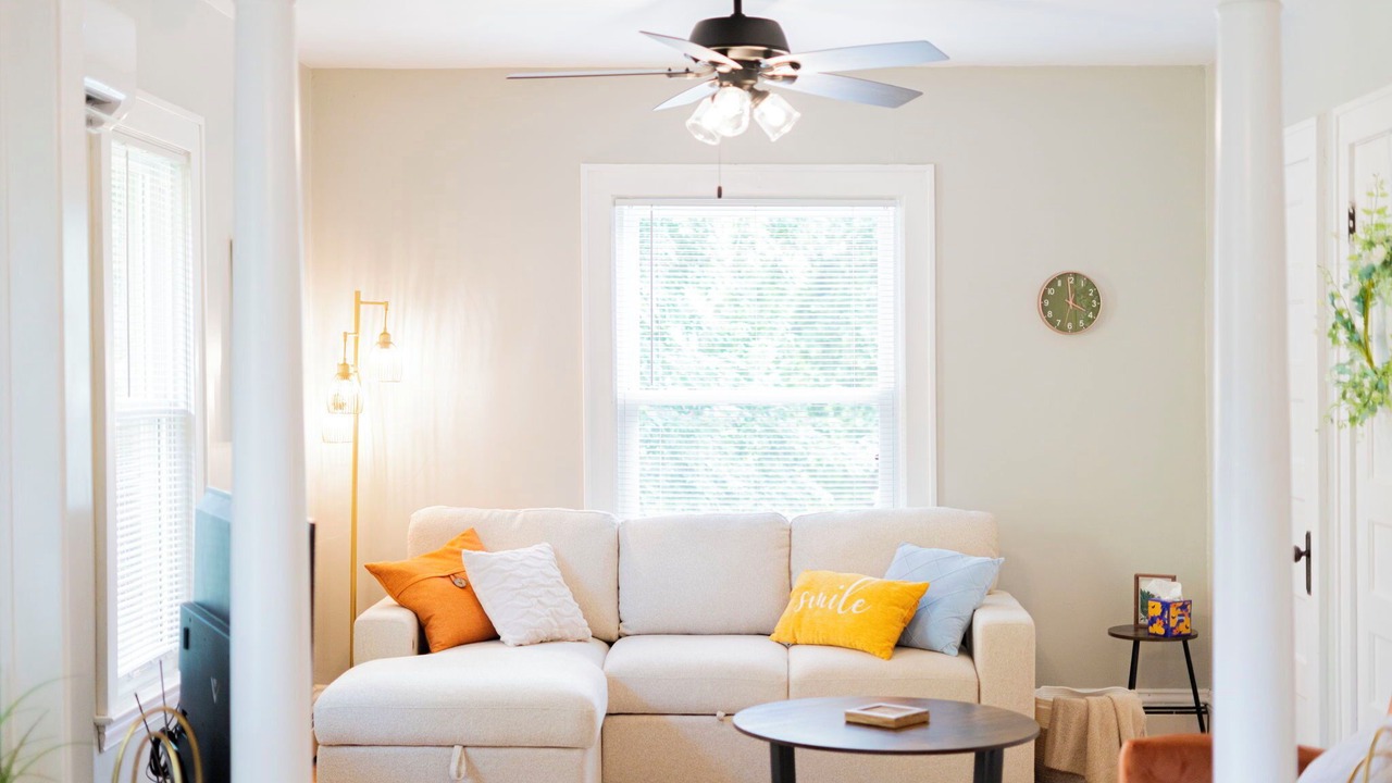 Photo of Livingroom in Corcoran