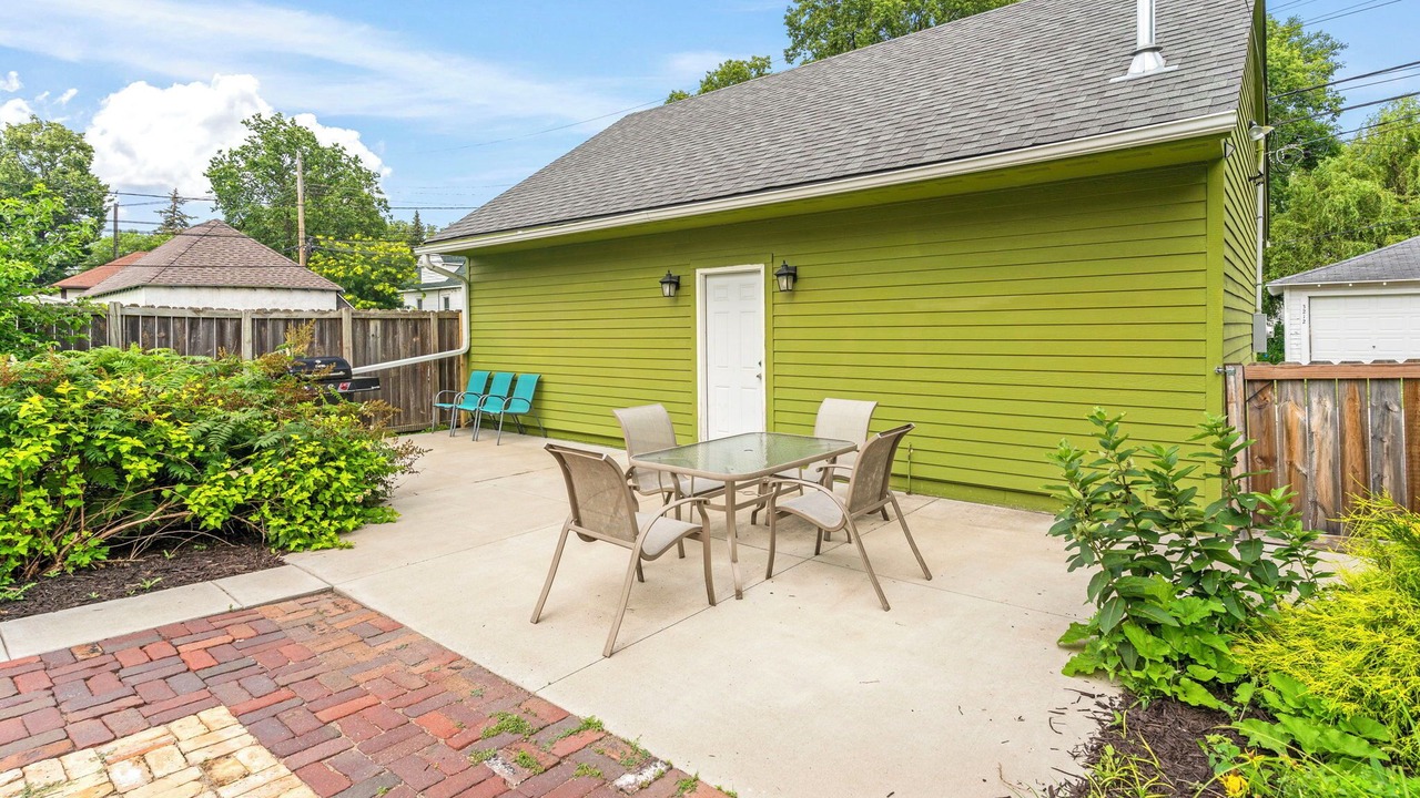 Photo of Outdoor in Corcoran