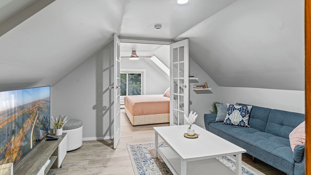 Photo of Livingroom in Corcoran