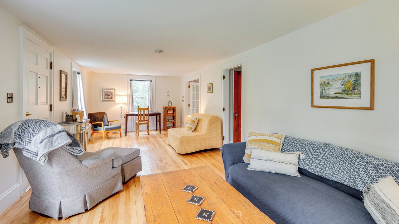 Photo of Livingroom in Barre