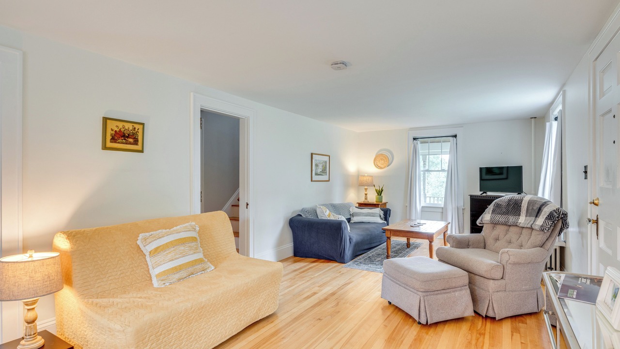 Photo of Livingroom in Barre