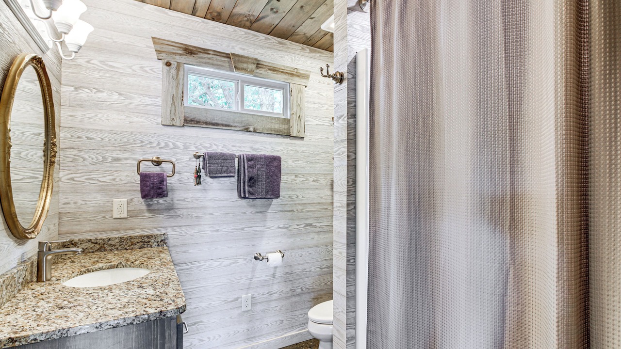 Photo of Bathroom in New York Mills