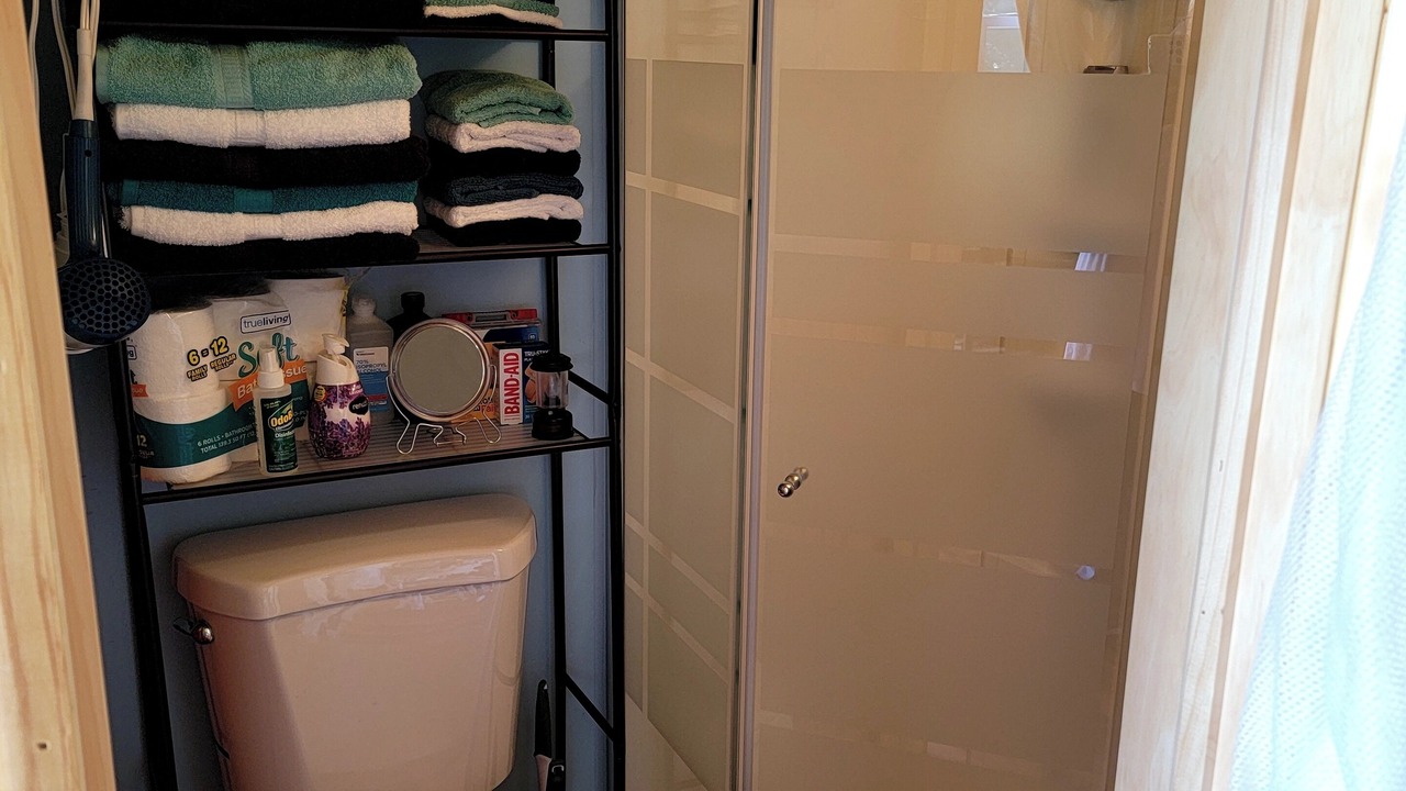 Photo of Bathroom in Schermerhorn Landing