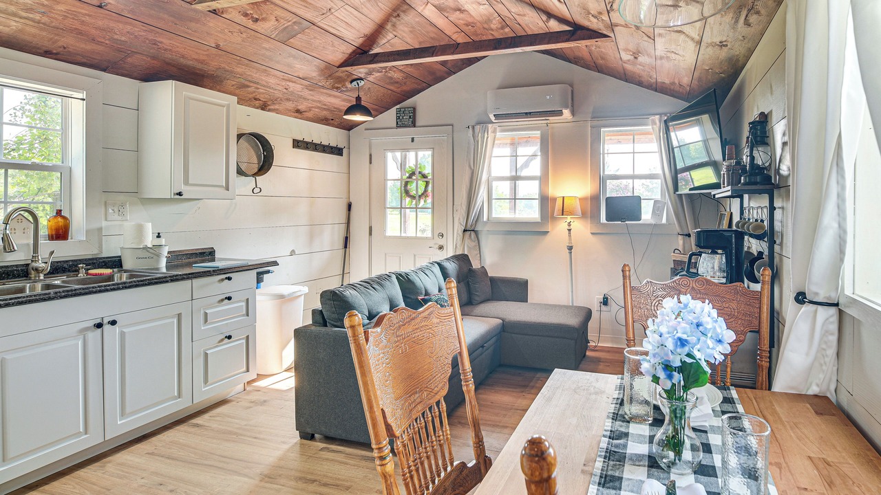 Photo of Livingroom in Isle La Motte