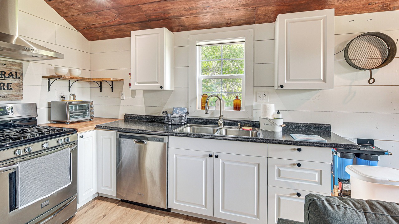Photo of Kitchen in Isle La Motte