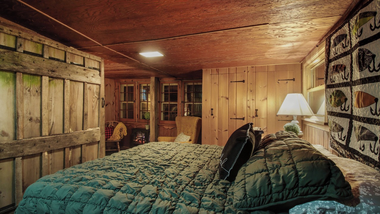 Photo of Bedroom in Bloomer