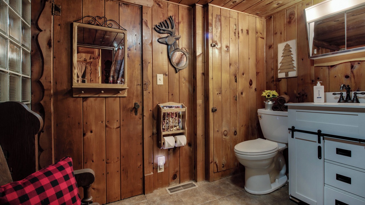 Photo of Bathroom in Bloomer