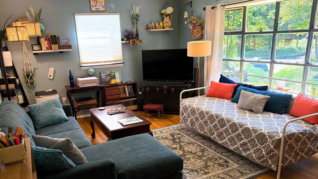 Photo of Livingroom in Greenfield Center