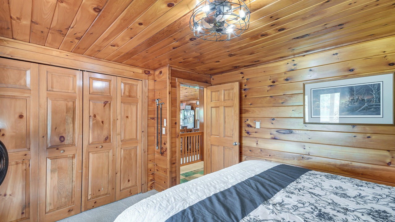Photo of Bedroom in Town of Schroeppel