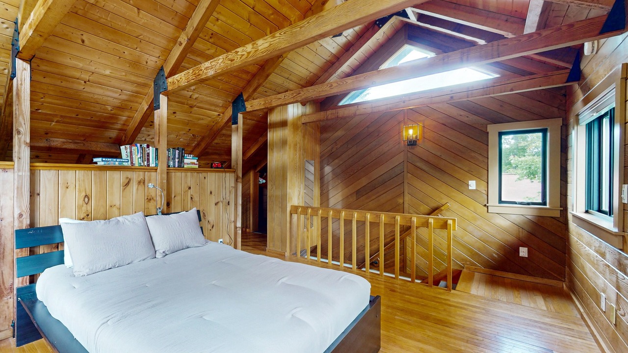 Photo of Bedroom in Eden