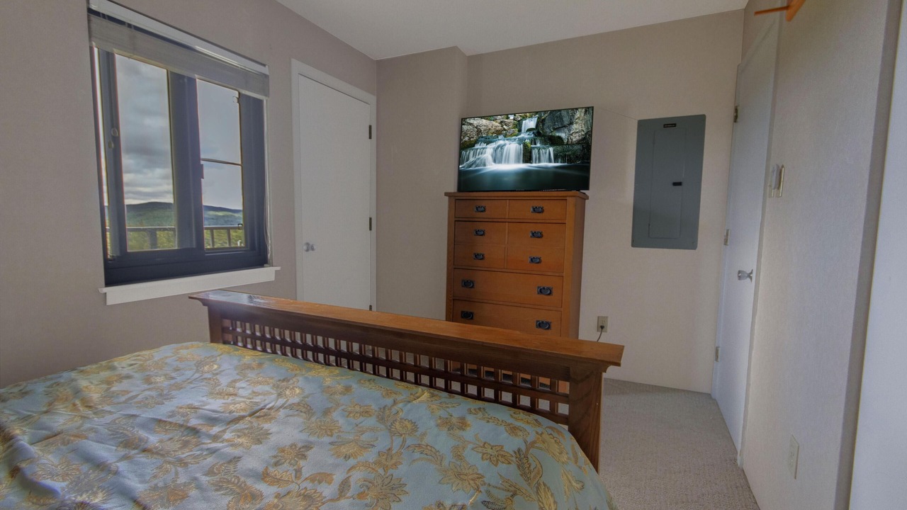 Photo of Bedroom in Snowshoe