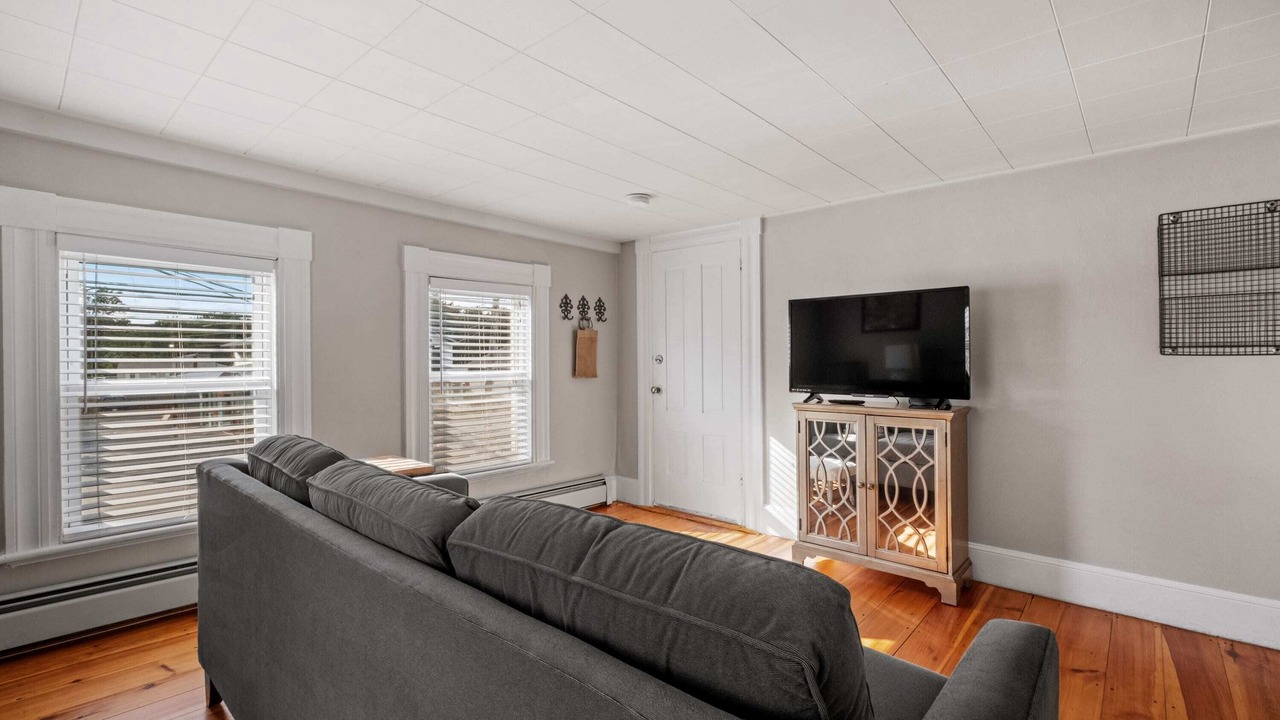 Photo of Livingroom in Exeter