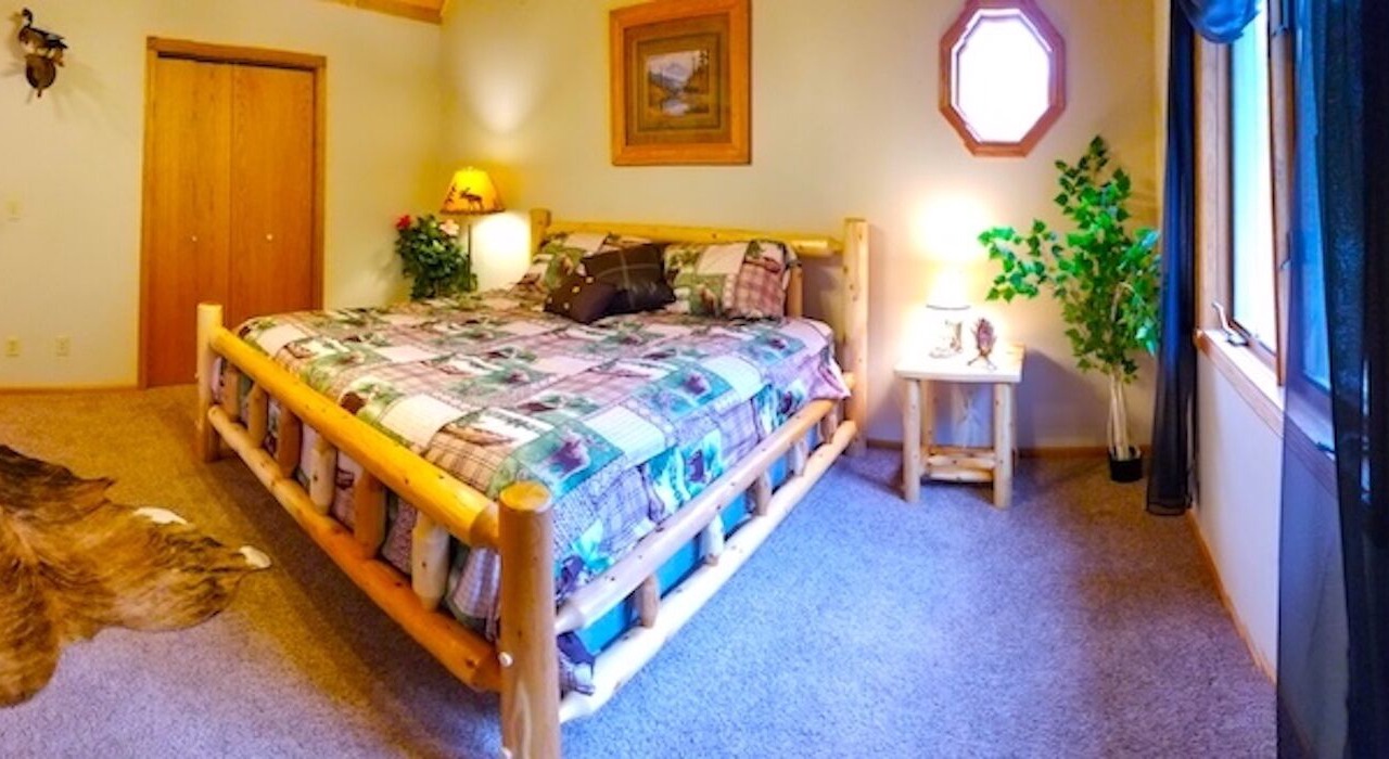 Photo of Bedroom in Lansing
