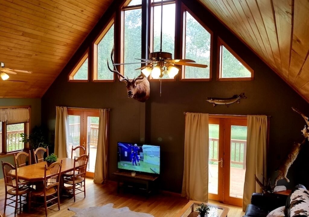 Photo of Livingroom in Lansing