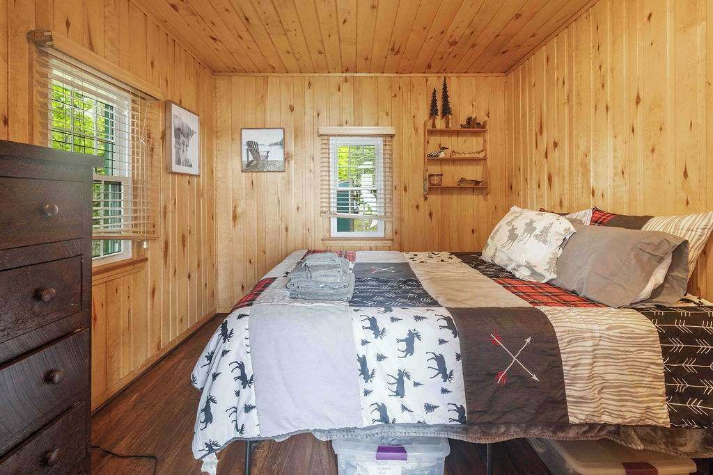 Photo of Bedroom in Bay Lake