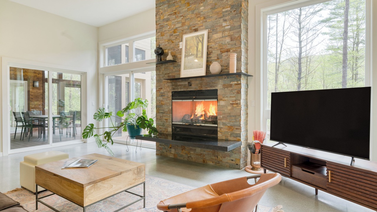 Photo of Livingroom in Housatonic