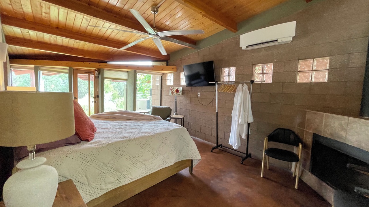 Photo of Bedroom in Canoncito