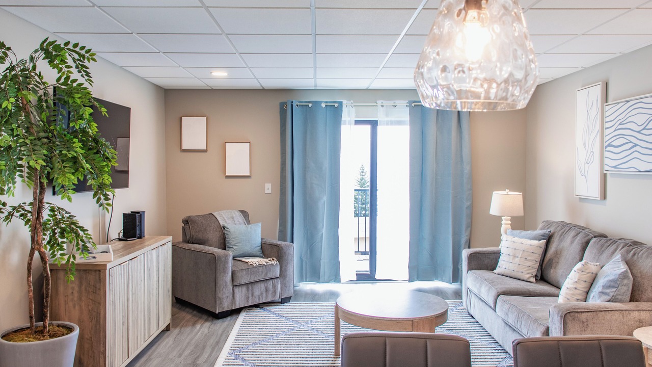 Photo of Livingroom in East Hillside