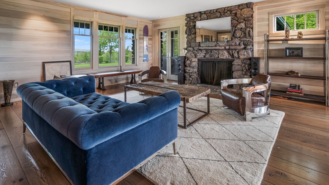 Photo of Livingroom in Greenfield Center