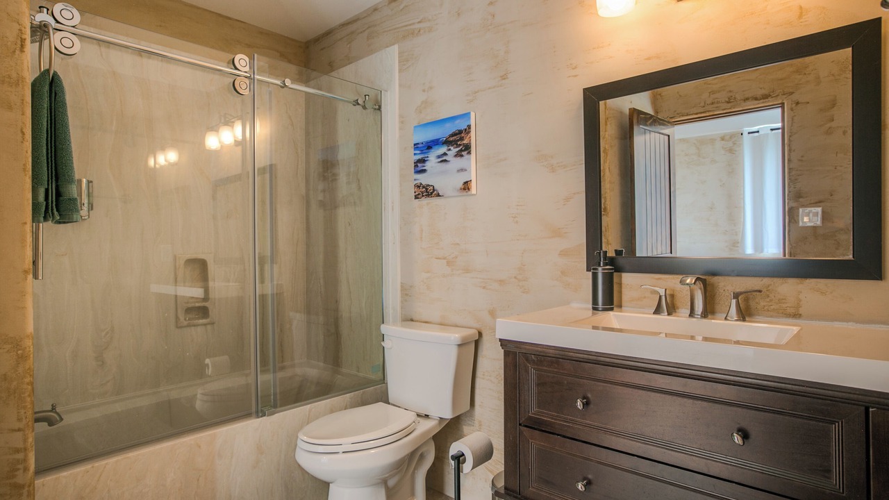 Photo of Bathroom in Zuzax