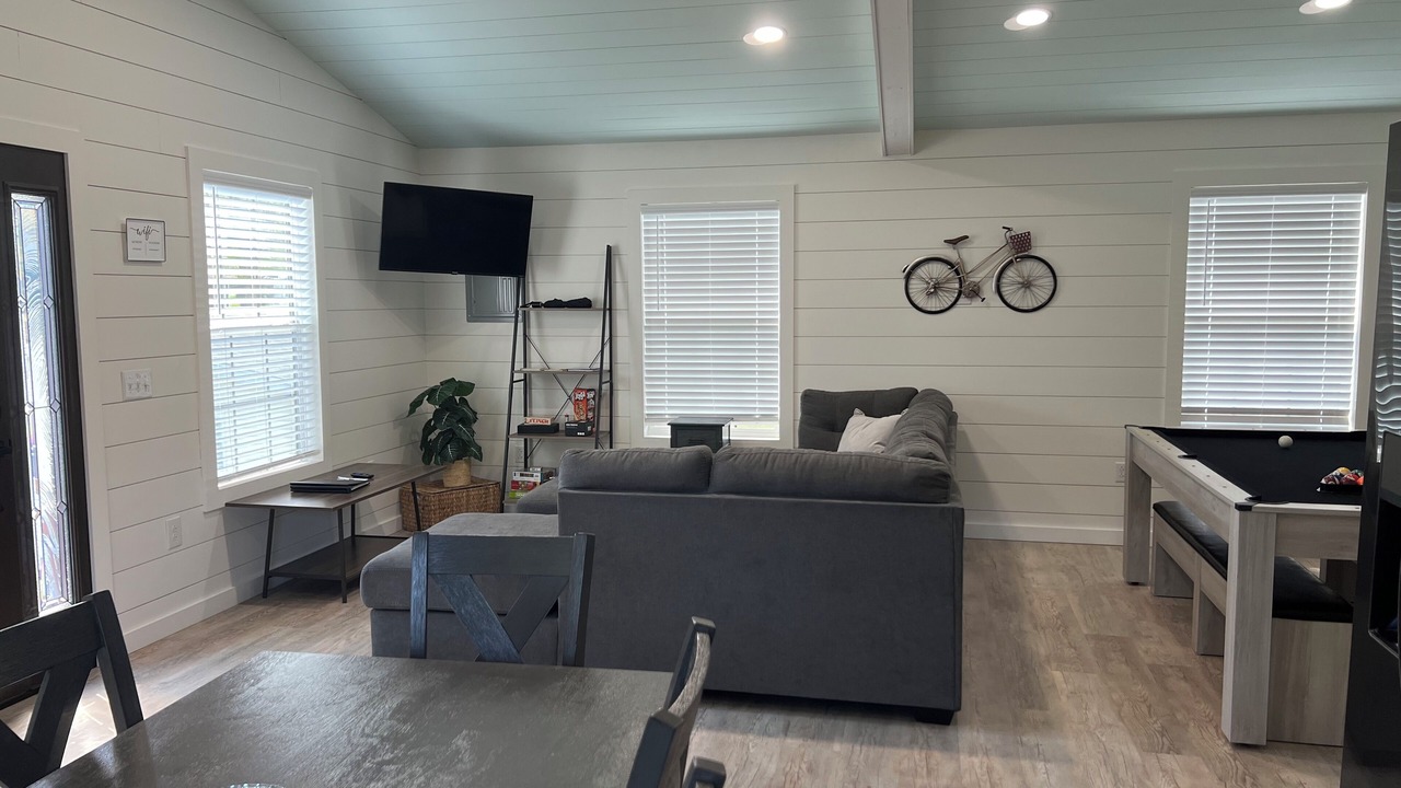 Photo of Livingroom in Confluence