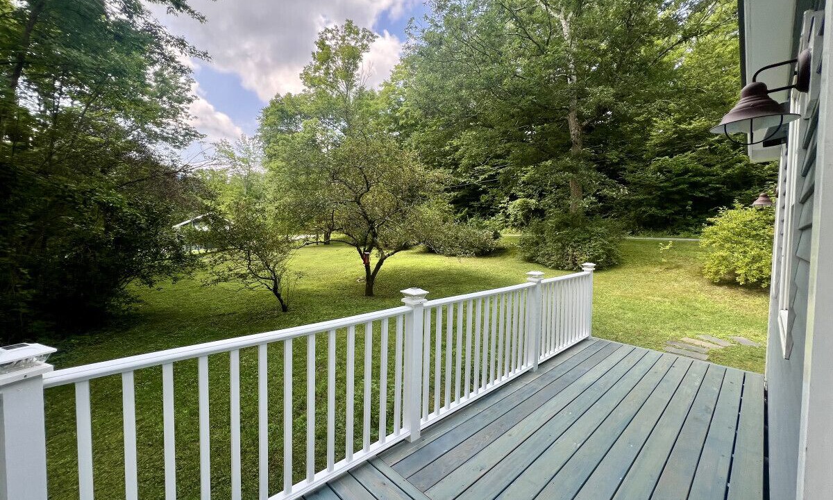 Photo of Patio Balcony in West Arlington