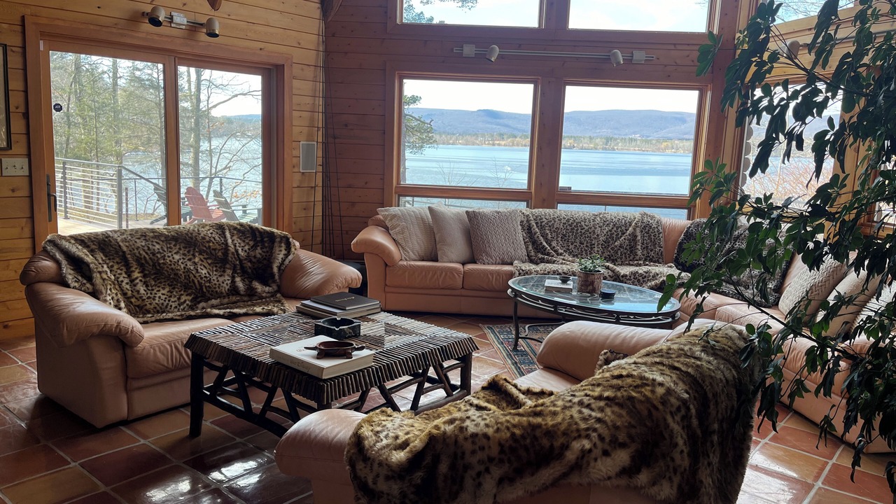 Photo of Livingroom in Taconic