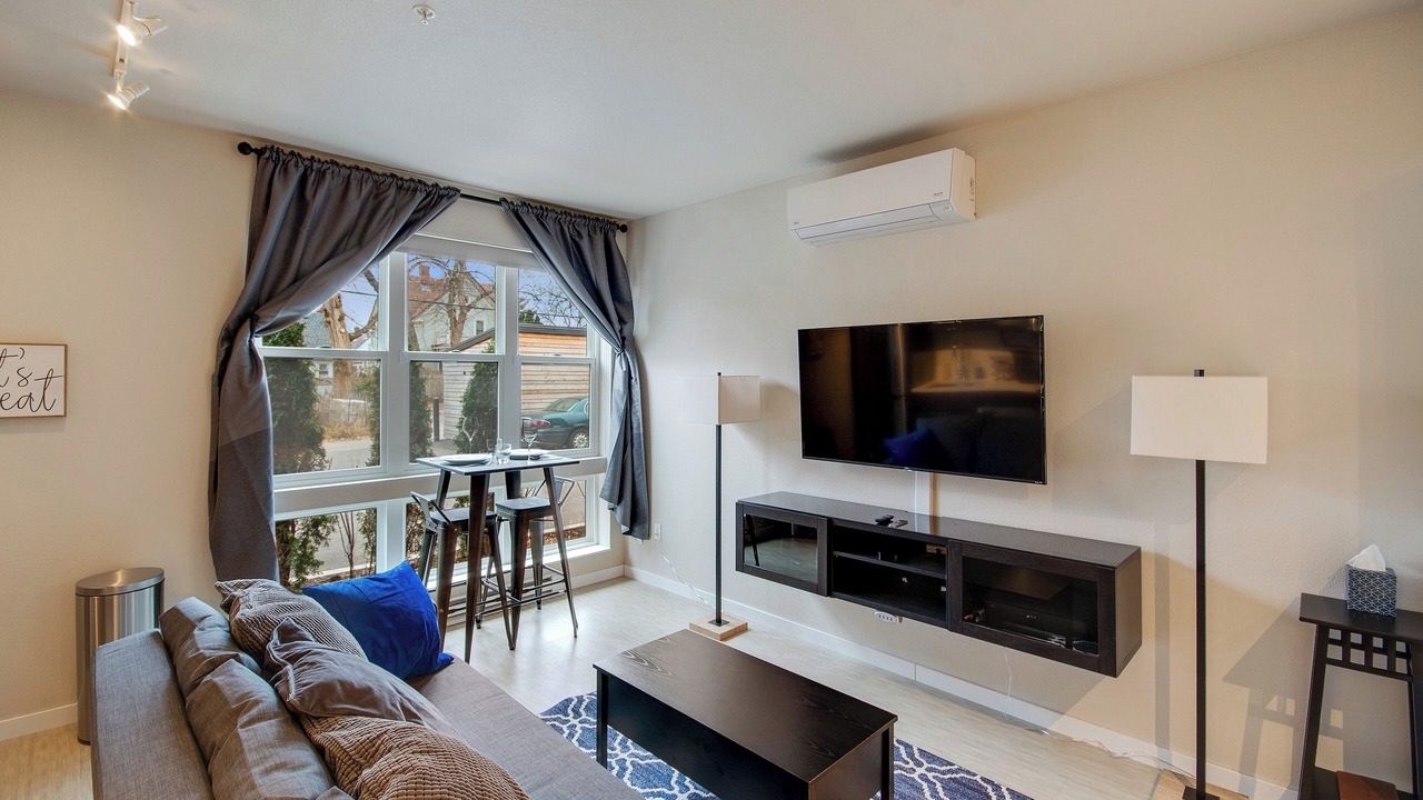 Photo of Livingroom in Powderhorn
