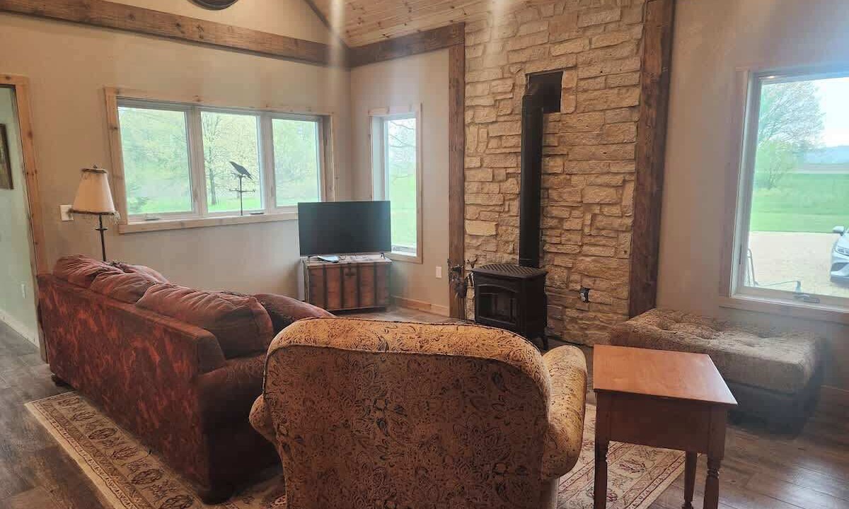 Photo of Livingroom in Lyndon Station