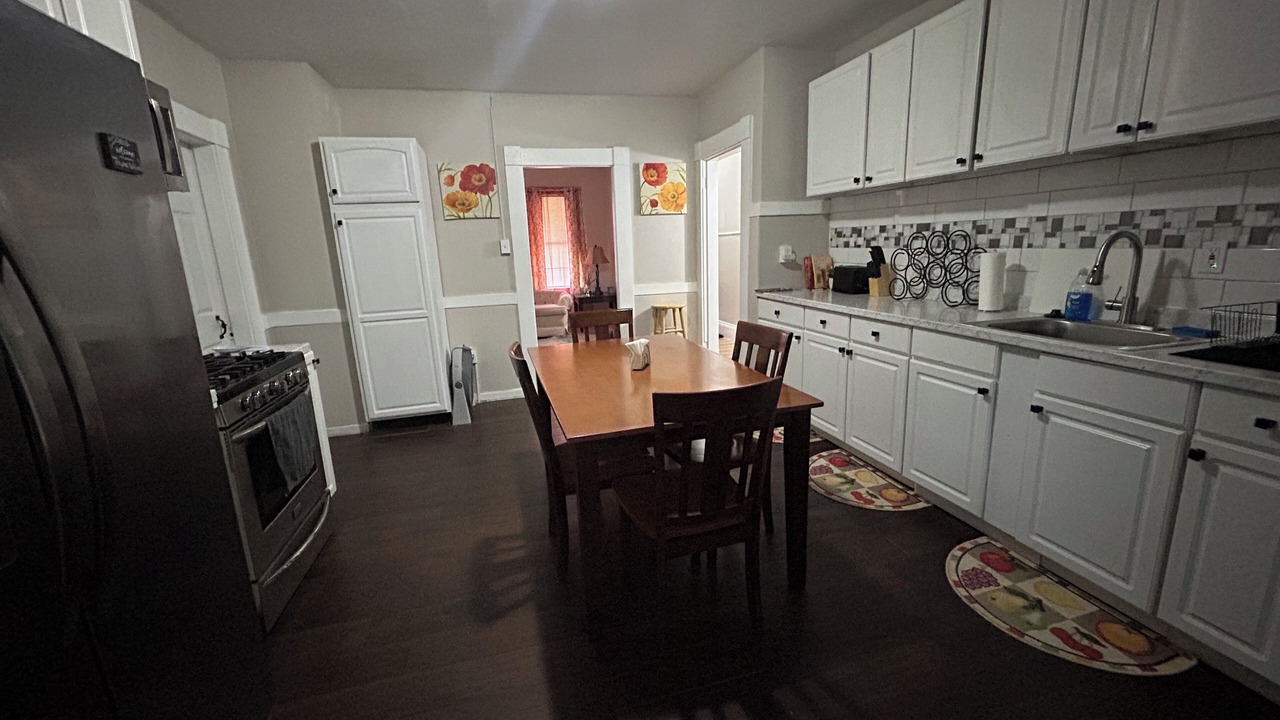 Photo of Kitchen in Indian Orchard