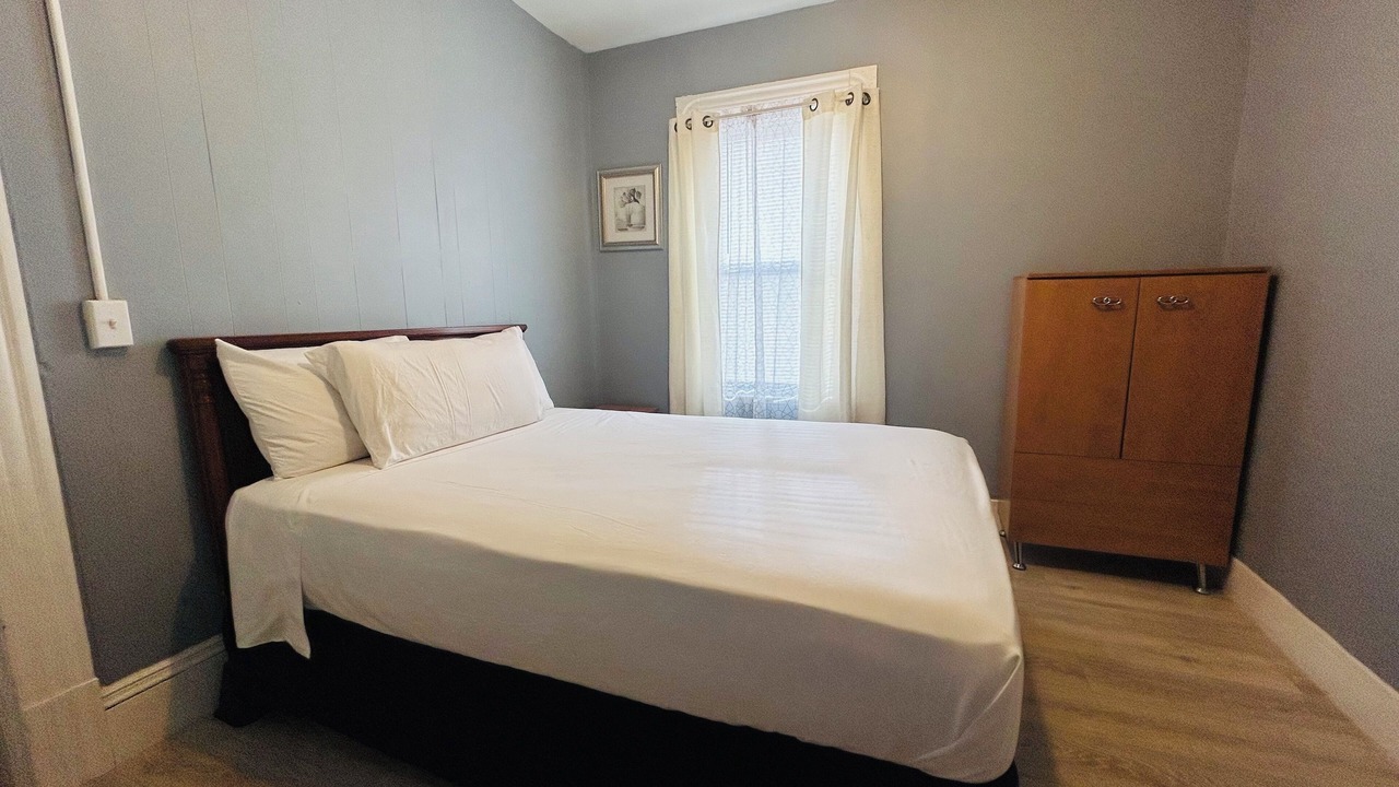 Photo of Bedroom in Indian Orchard