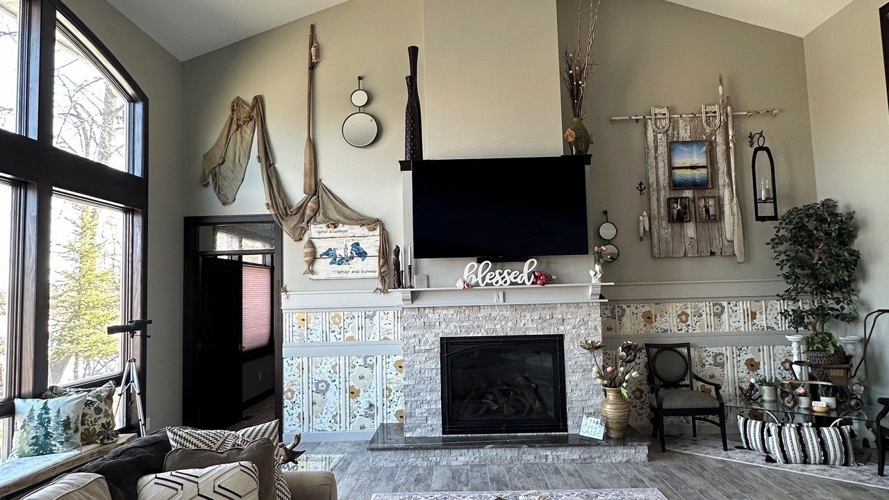 Photo of Livingroom in Madison Lake