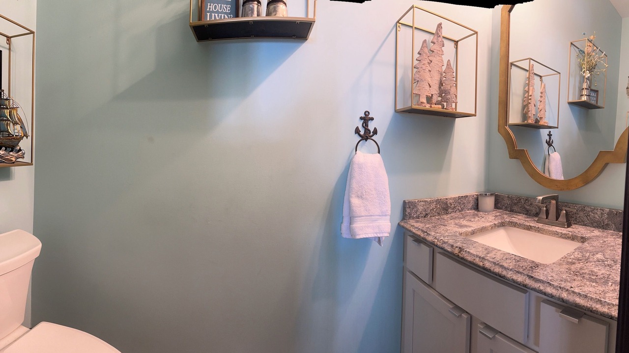 Photo of Bathroom in Madison Lake