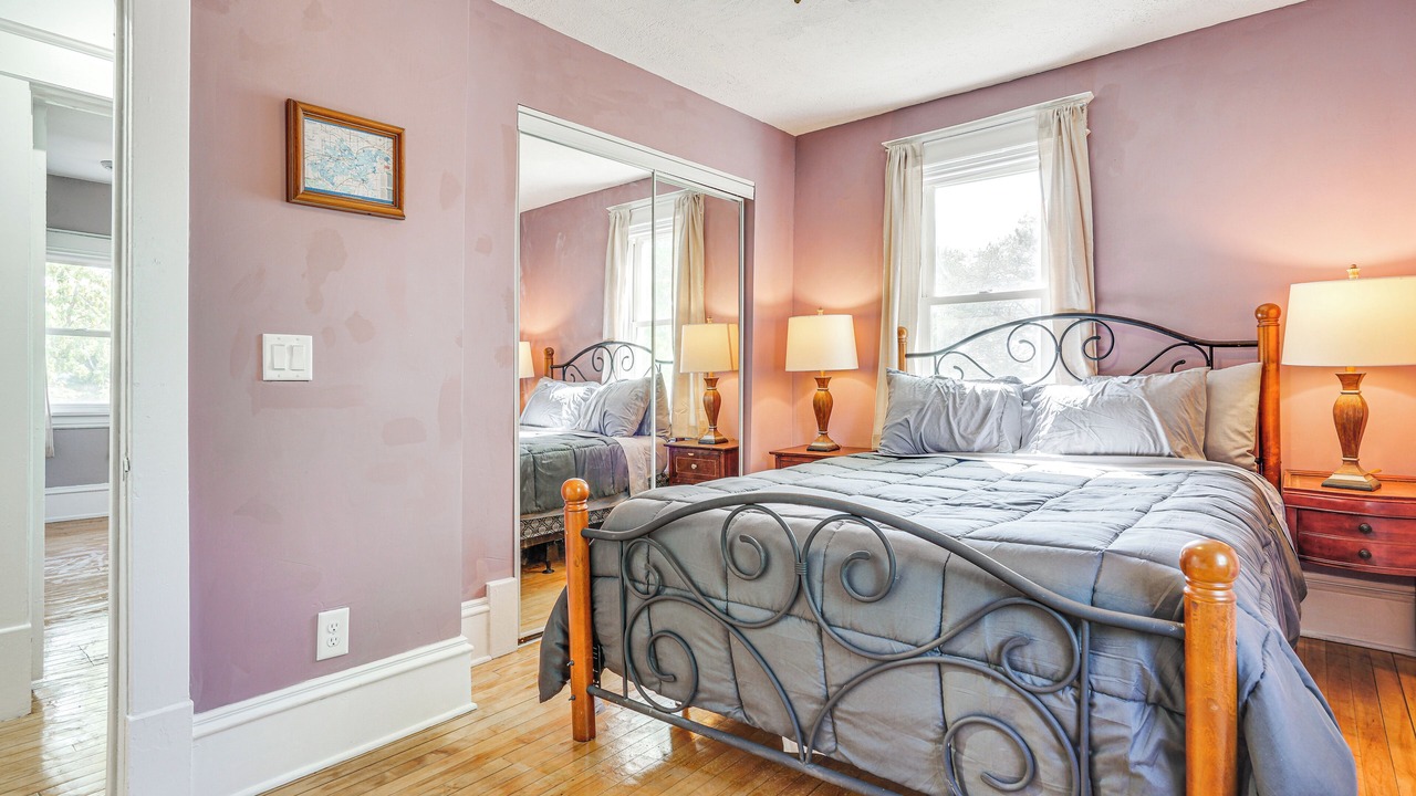 Photo of Bedroom in Mound