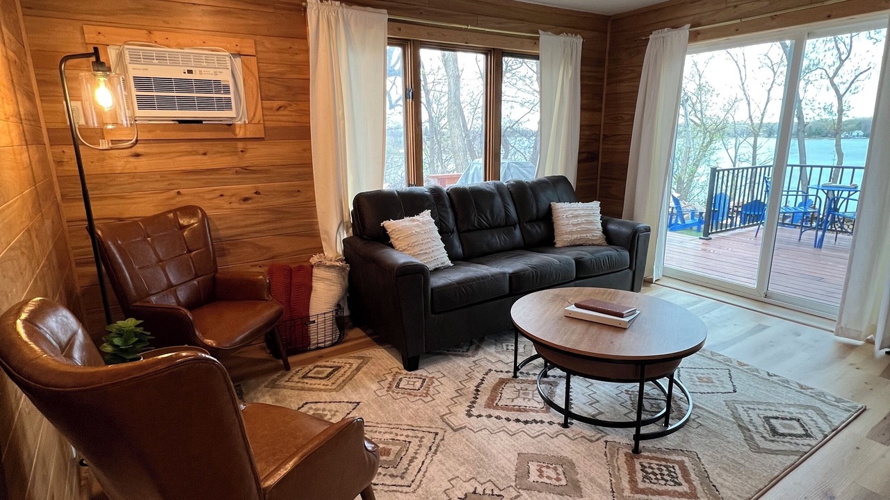 Photo of Livingroom in Center City