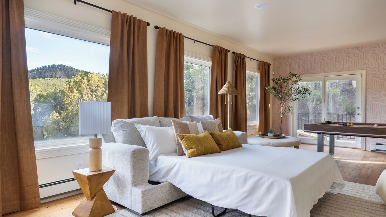 Photo of Bedroom in North Hills