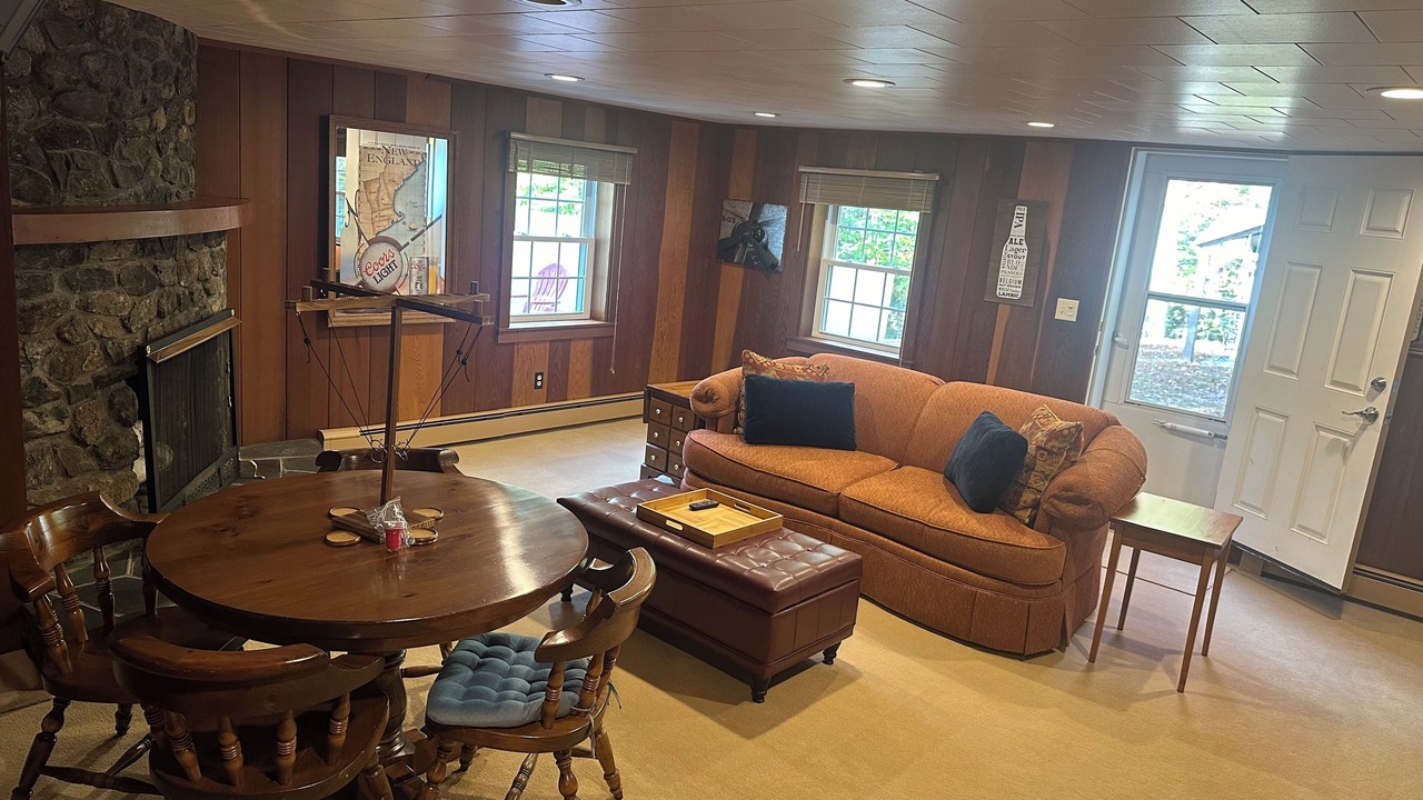 Photo of Livingroom in North Woodstock