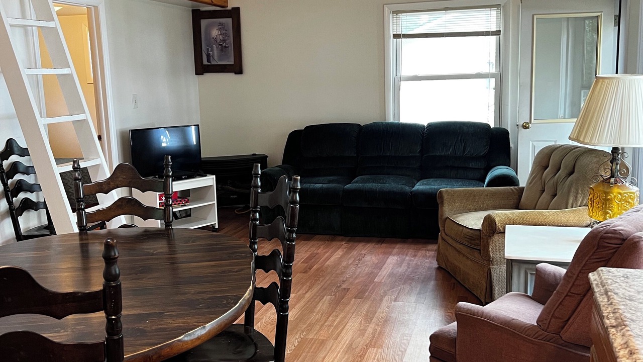 Photo of Livingroom in Herron