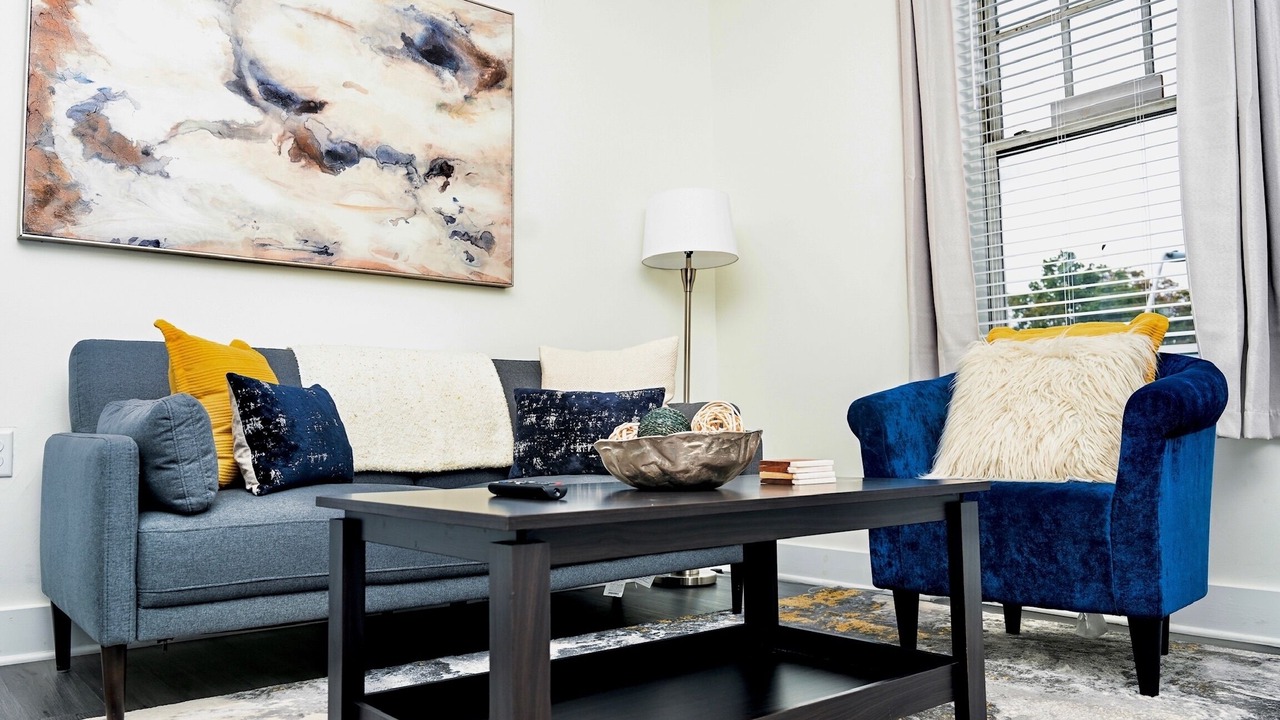 Photo of Livingroom in Midtown
