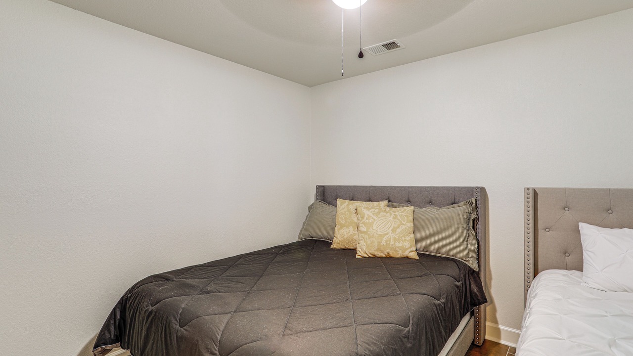 Photo of Bedroom in Quitman