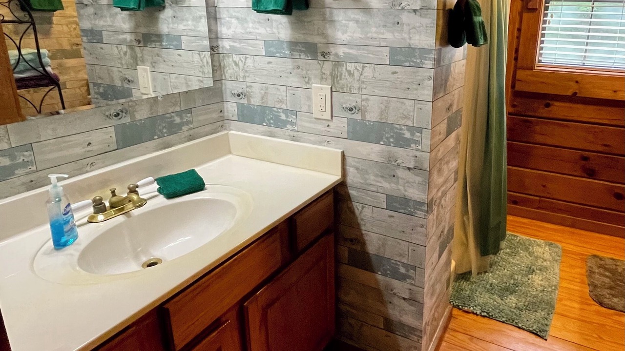 Photo of Bathroom in Drasco
