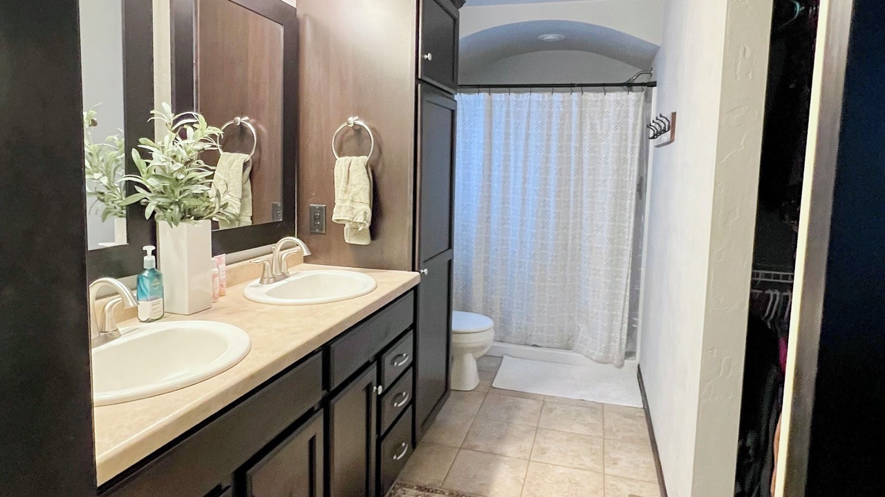 Photo of Bathroom in Butte Des Morts