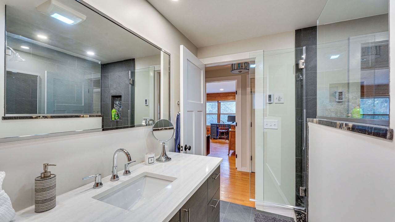 Photo of Bathroom in Lake Placid