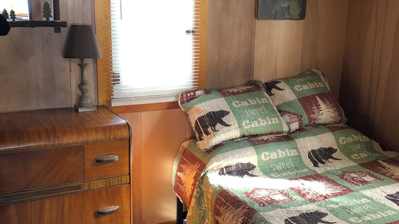 Photo of Bedroom in Tomahawk