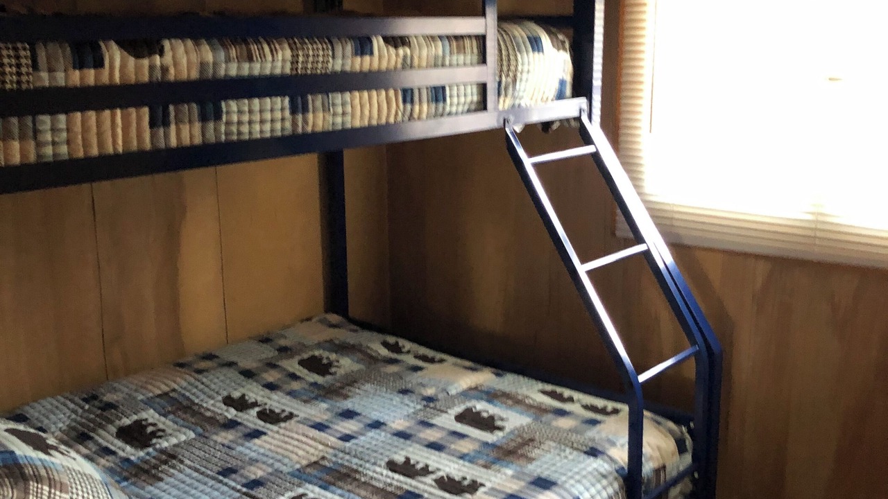 Photo of Bedroom in Tomahawk