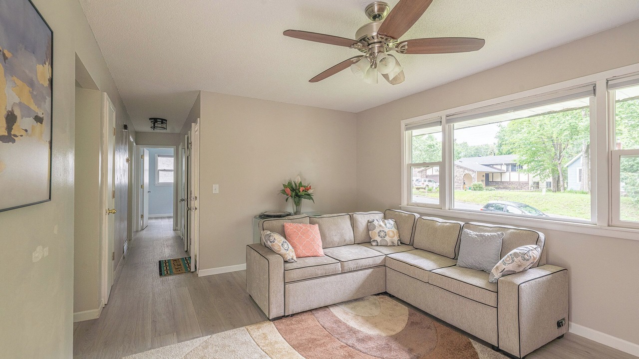 Photo of Livingroom in Fridley