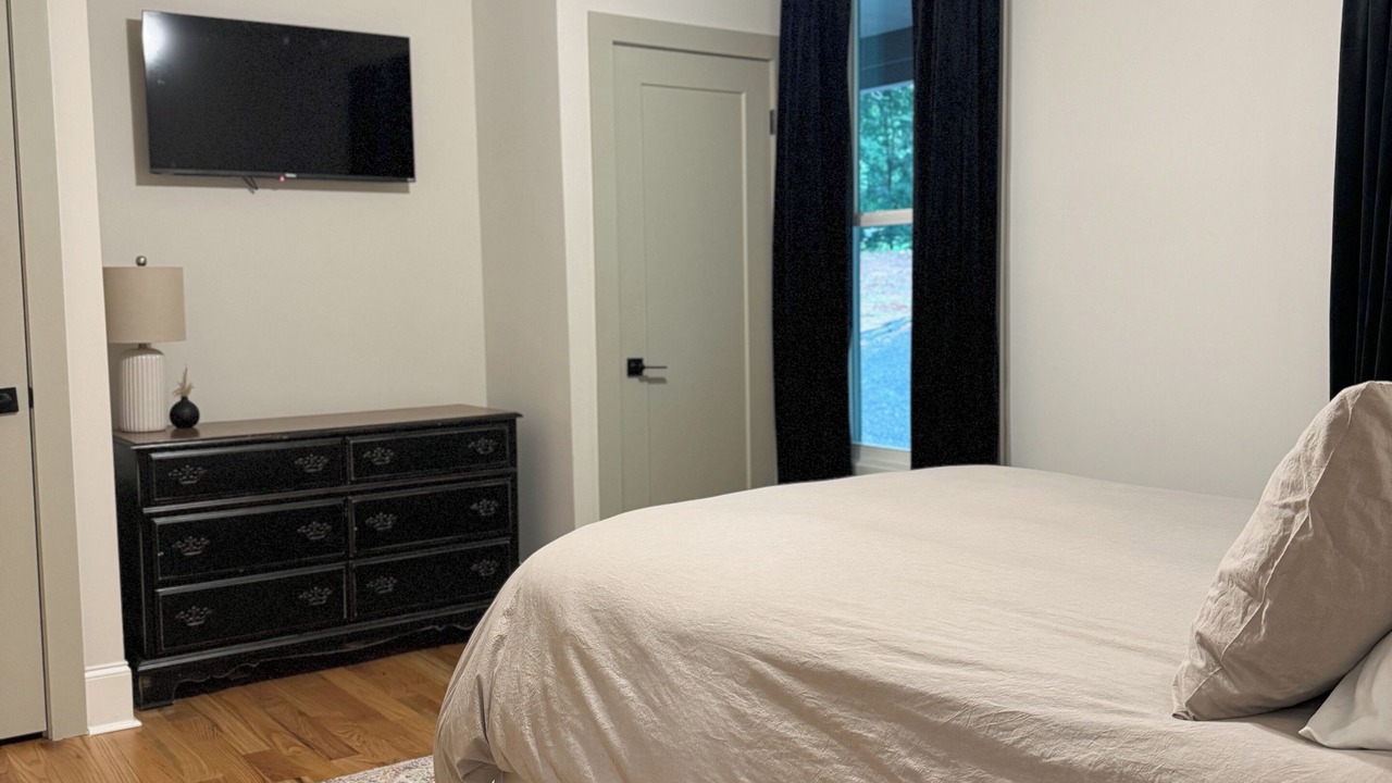 Photo of Bedroom in Lake Oconee