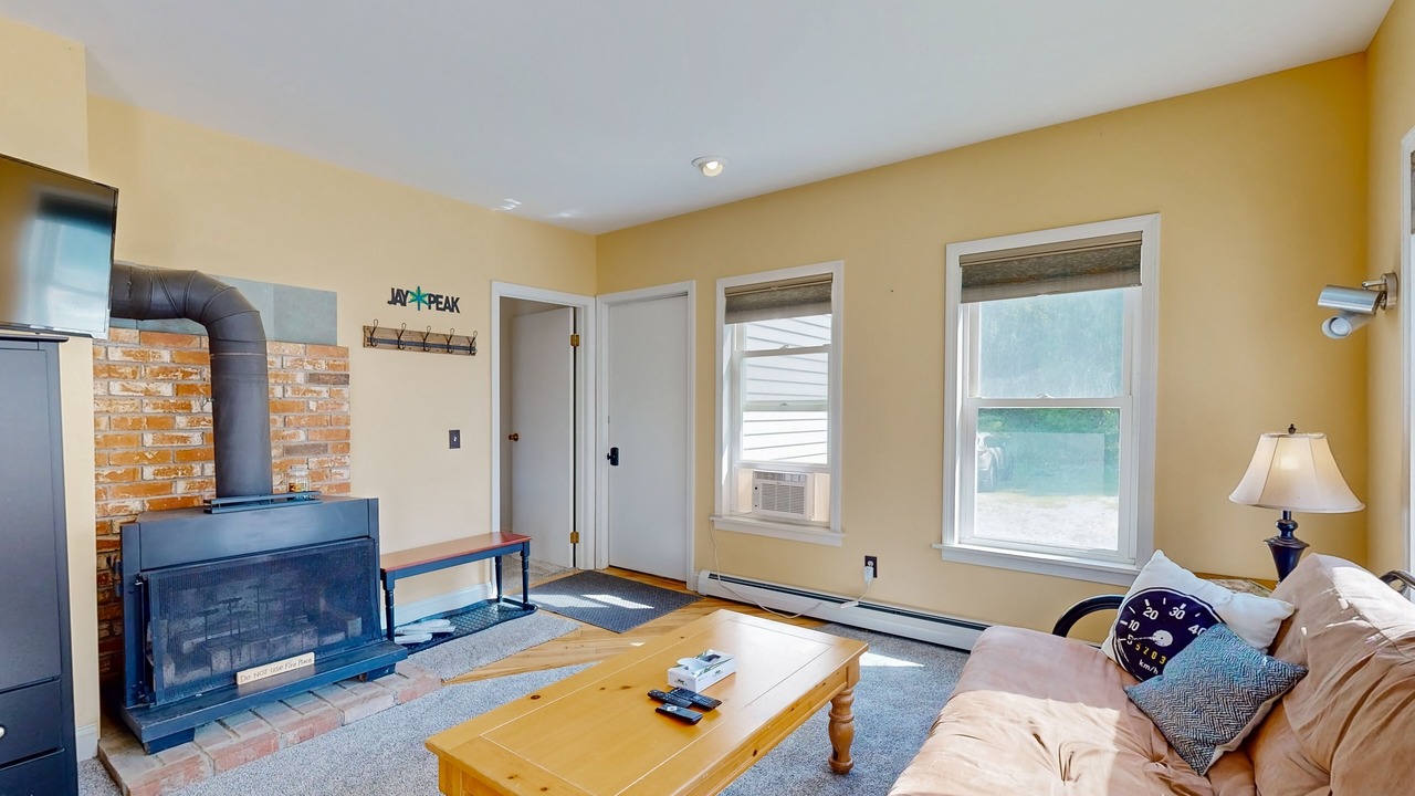 Photo of Livingroom in Proctorsville