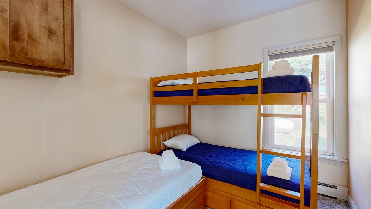 Photo of Bedroom in Proctorsville